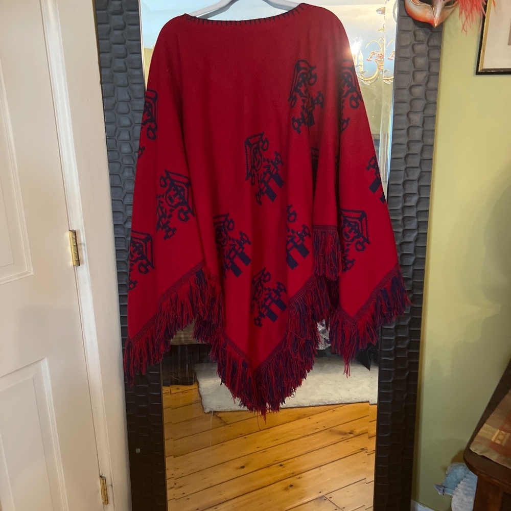 Mexican poncho reversable